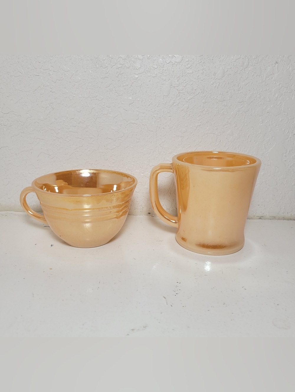 Vintage Fire King PEACH Iridescent Mid Century Mug & Tea Anchor Hocking Luster - Picture 2 of 9